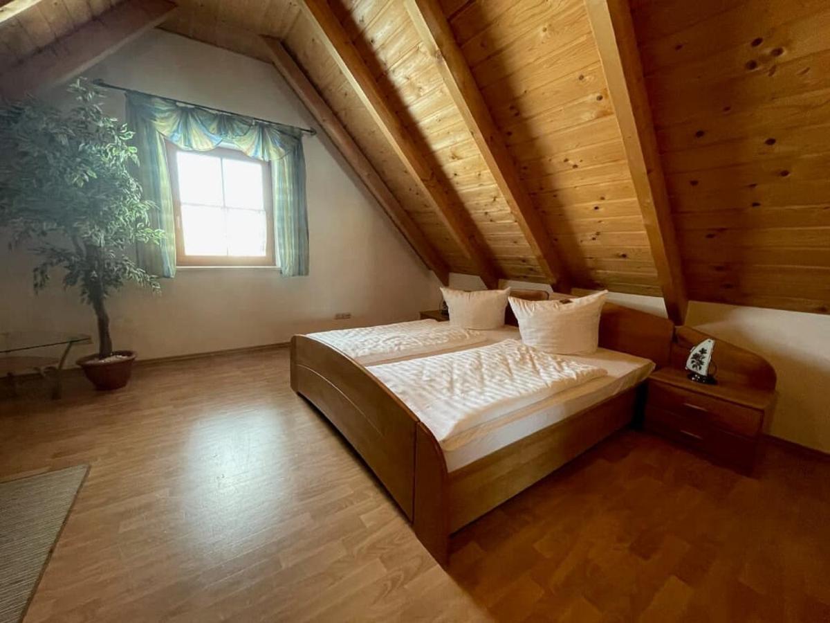 Ferienwohnungen Am Kirchberg 纽奥本卢斯 外观 照片